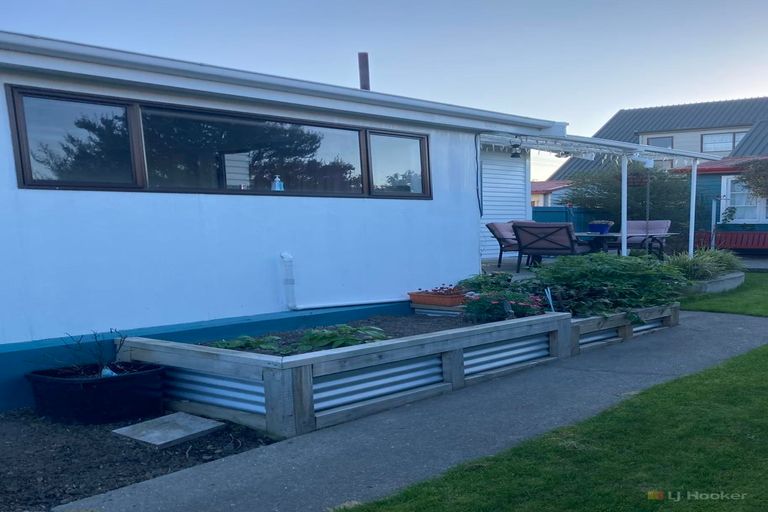 Photo of property in 18 Manse Street, Waimate, 7924