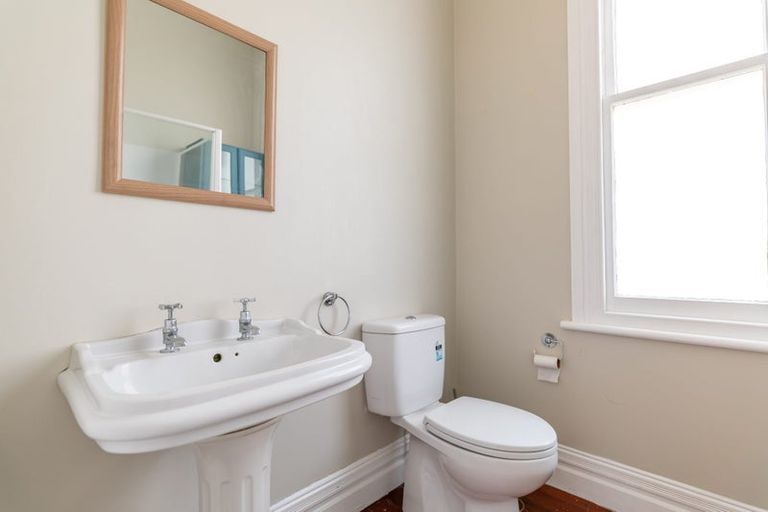 Photo of property in 63 Palmerston Road, Birkenhead, Auckland, 0626