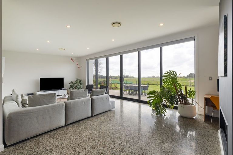 Photo of property in 26 Tula Lane, Kelvin Grove, Palmerston North, 4470