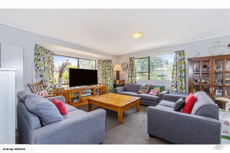 Photo of property in 1/66 Hogans Road, Glenfield, Auckland, 0629