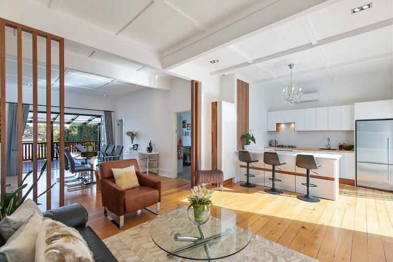 Photo of property in 61 Mount Smart Road, Onehunga, Auckland, 1061