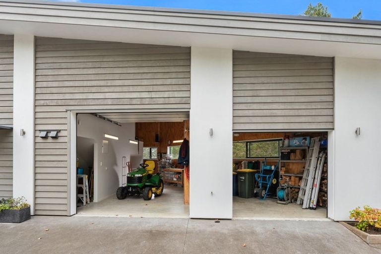 Photo of property in 44 Warman Road, Okura, Albany, 0792