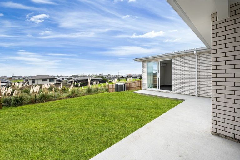 Photo of property in 61 Mclarin Road, Glenbrook, Waiuku, 2681