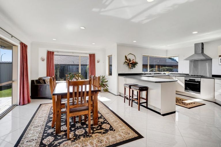 Photo of property in 20 Kahikatea Street, Inglewood, 4330