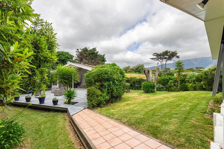 Photo of property in 49 Paetawa Road, Peka Peka, Waikanae, 5391
