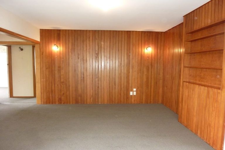 Photo of property in 4 Milnebank Street, Upper Riccarton, Christchurch, 8041