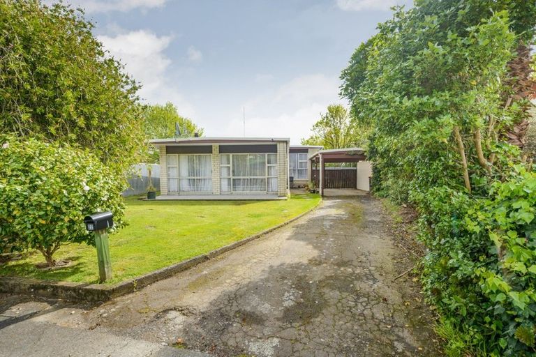 Photo of property in 22 Catlins Crescent, Milson, Palmerston North, 4414