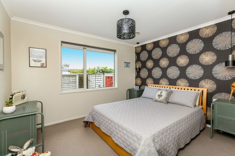 Photo of property in 86 Karamea Street, Whalers Gate, New Plymouth, 4310