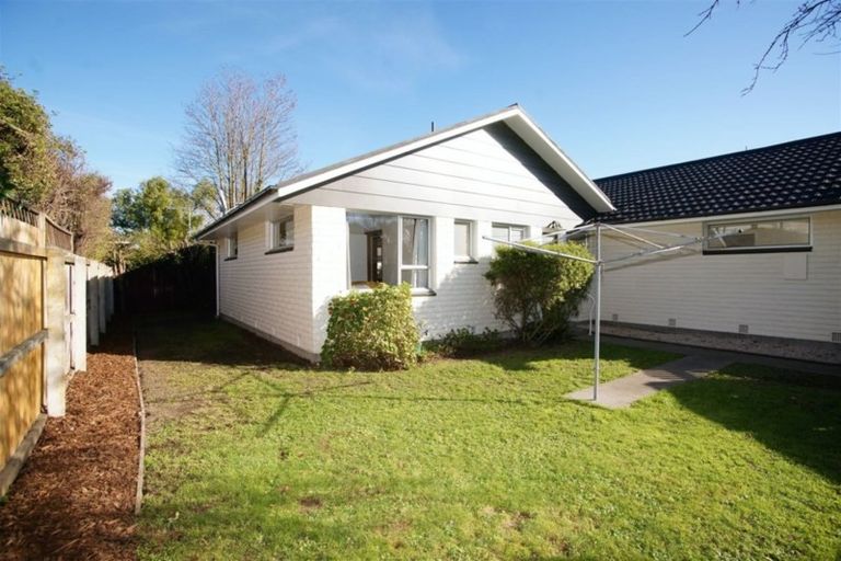 Photo of property in 2/9 Somme Street, St Albans, Christchurch, 8014