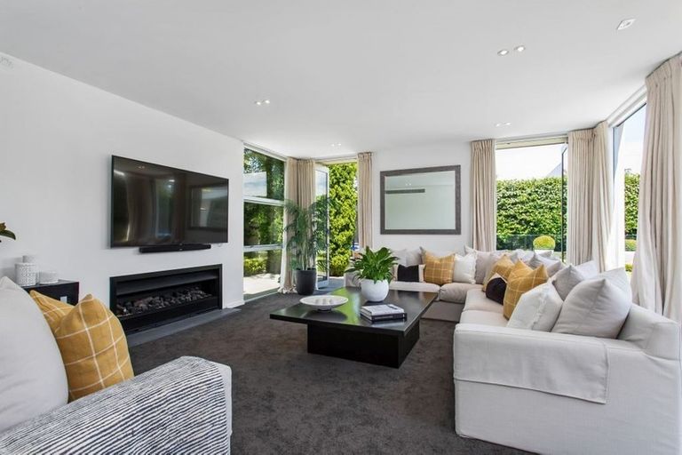 Photo of property in 39 Weka Street, Fendalton, Christchurch, 8041