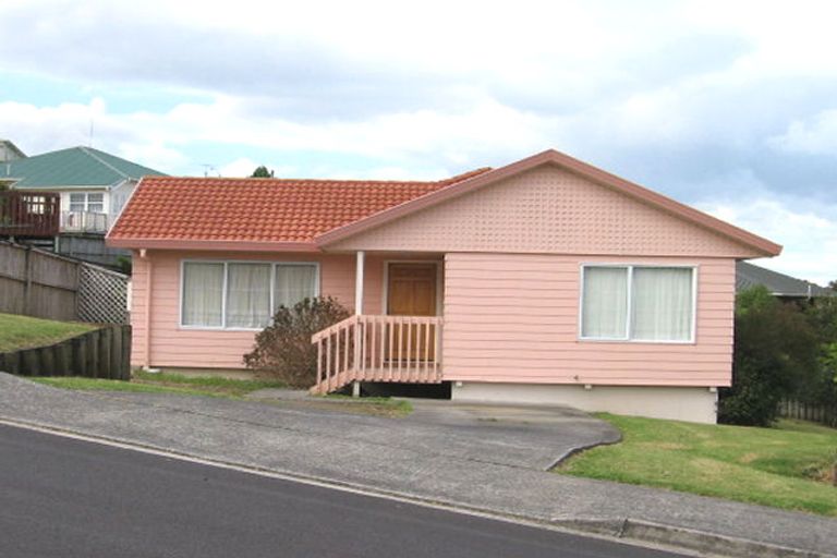 Photo of property in 3 Amery Place, West Harbour, Auckland, 0618