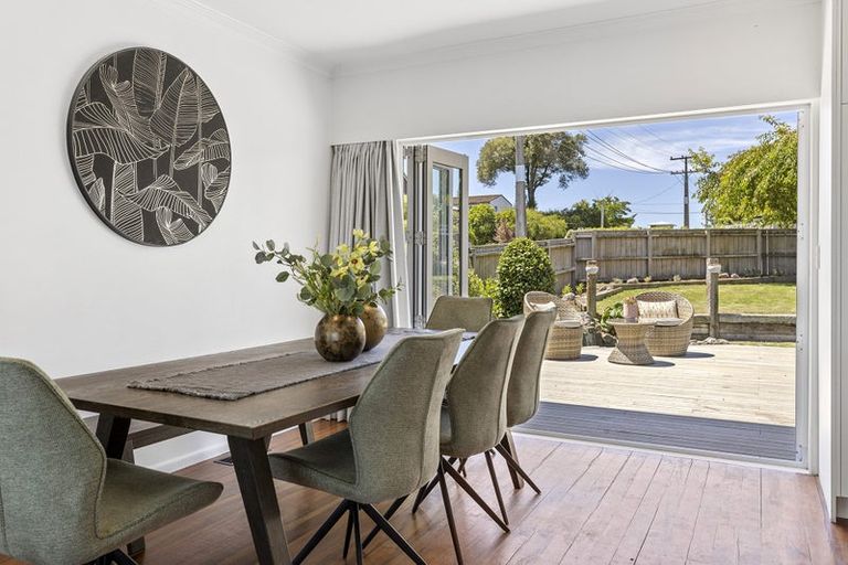 Photo of property in 5 Te Hatepe Avenue, Taupo, 3330