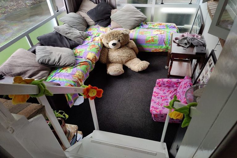 Photo of property in 12 Wilson Place, Papakura, 2110