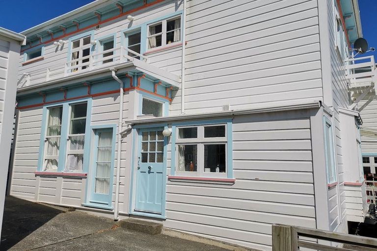 Photo of property in 69 Pirie Street, Mount Victoria, Wellington, 6011