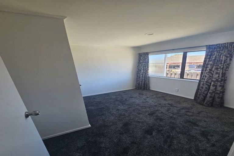 Photo of property in 16 Limond Street, Randwick Park, Auckland, 2105