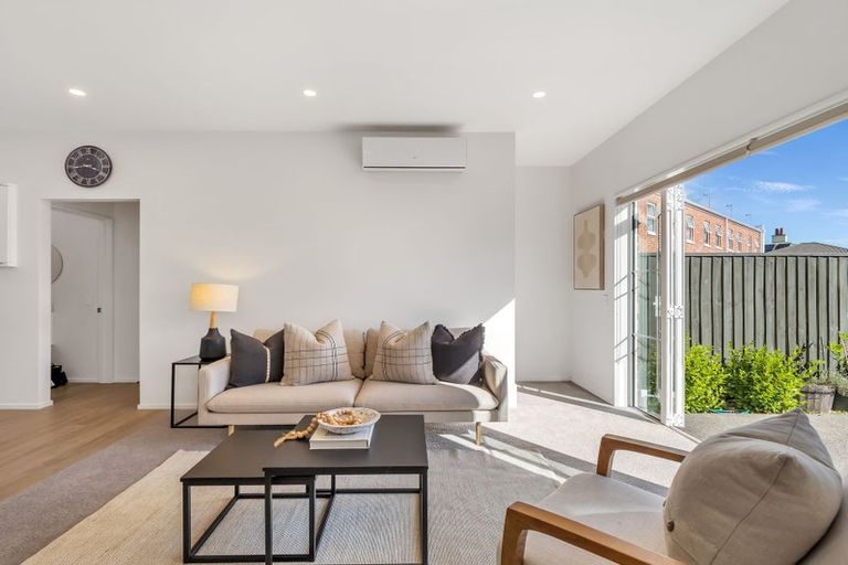 Photo of property in 2/287 Selwyn Street, Spreydon, Christchurch, 8024