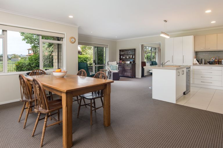 Photo of property in 119 Oriental Parade, Papamoa Beach, Papamoa, 3118