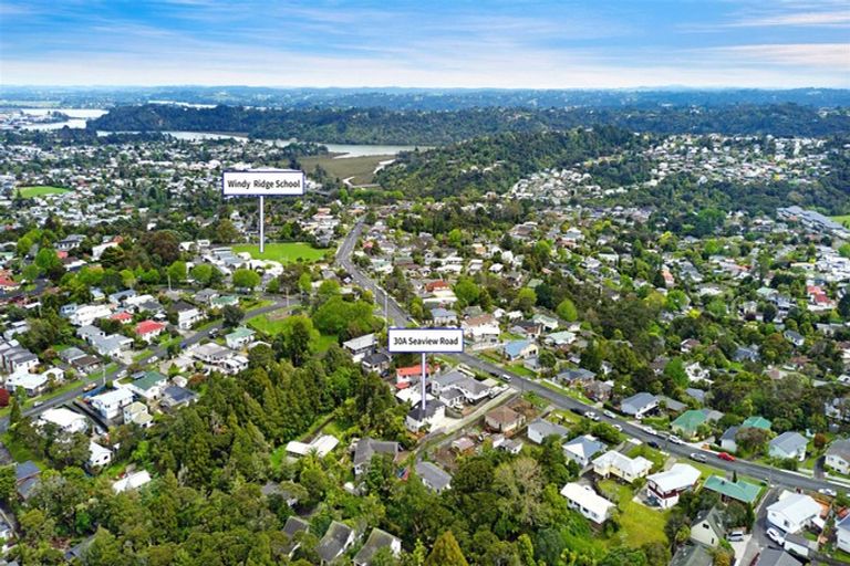 Photo of property in 30a Seaview Road, Glenfield, Auckland, 0629