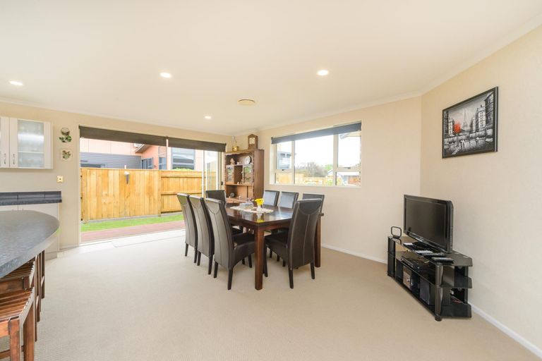 Photo of property in 37 Liberty Grove, Kelvin Grove, Palmerston North, 4414