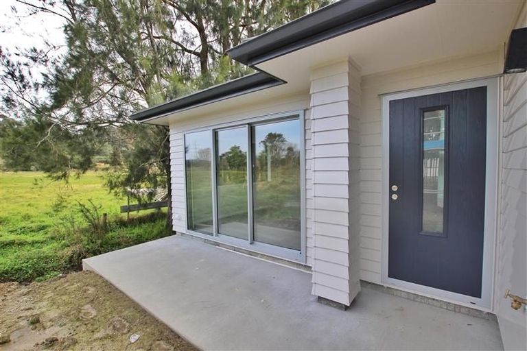 Photo of property in 6 Te Roera Place, Riverhead, 0820