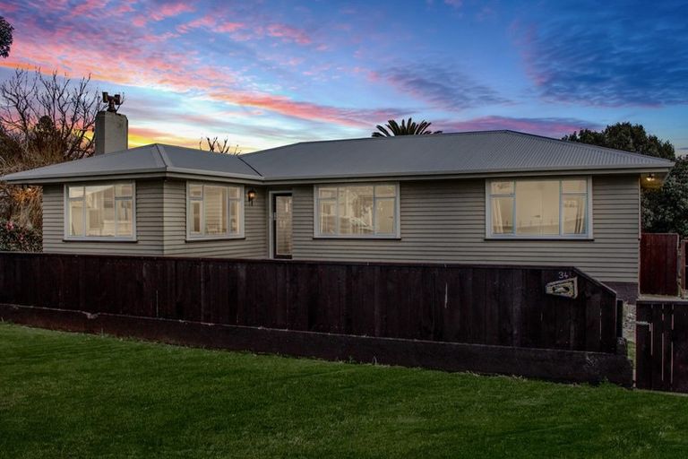 Photo of property in 34 Havelock Street, Opunake, 4616