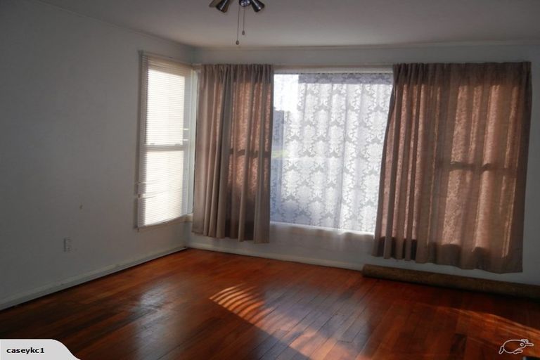 Photo of property in 3-3a Mana Avenue, Titahi Bay, Porirua, 5022