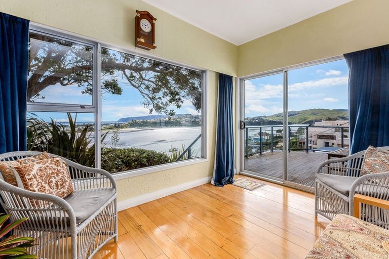 Photo of property in 61 Bayview Road, Paremata, Porirua, 5024