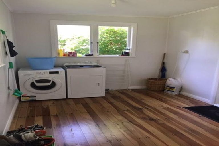 Photo of property in 30 Spencer Street, Crofton Downs, Wellington, 6035