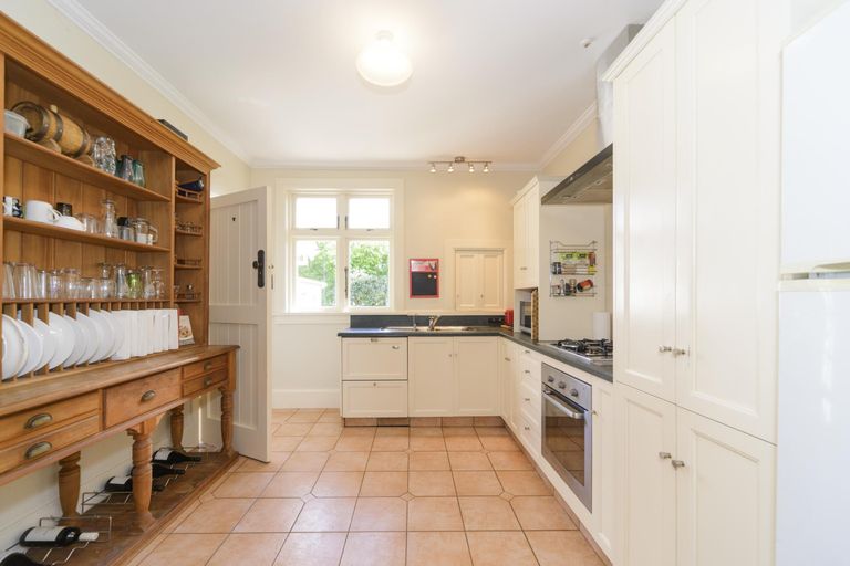 Photo of property in 8 Annandale Avenue, Takaro, Palmerston North, 4410