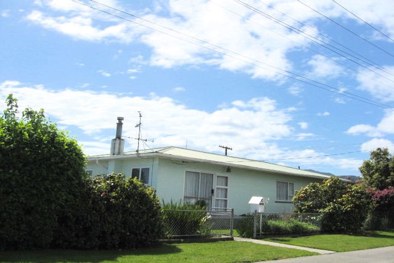 Photo of property in 73 Songer Street, Stoke, Nelson, 7011