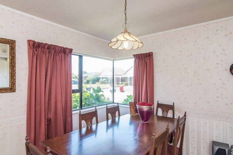 Photo of property in 3b Pinewood Grove, Paraparaumu Beach, Paraparaumu, 5032