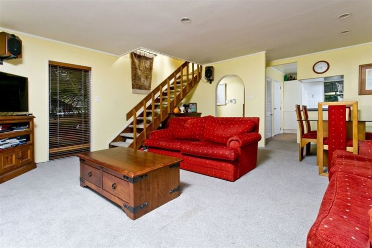 Photo of property in 2/81 Waipa Street, Birkenhead, Auckland, 0626