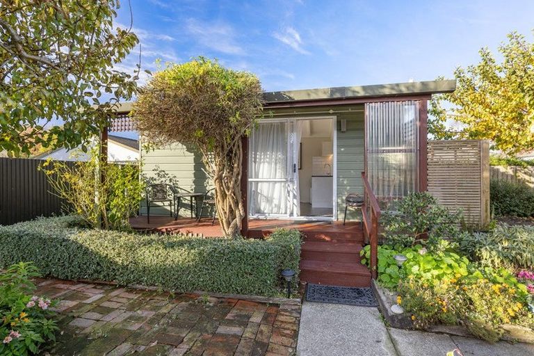 Photo of property in 36 Stapletons Road, Richmond, Christchurch, 8013