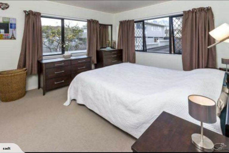 Photo of property in 2/14 Sea Spray Drive, Bucklands Beach, Auckland, 2012