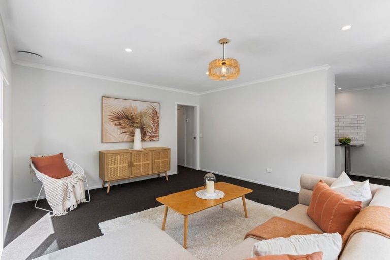 Photo of property in 11 Poplar Grove, Ebdentown, Upper Hutt, 5018