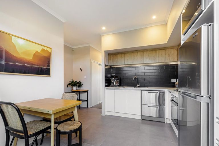 Photo of property in 32 Kauri Amber Road, Westgate, Auckland, 0614