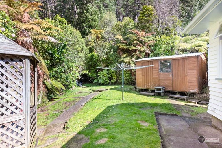 Photo of property in 52 Elmslie Road, Pinehaven, Upper Hutt, 5019