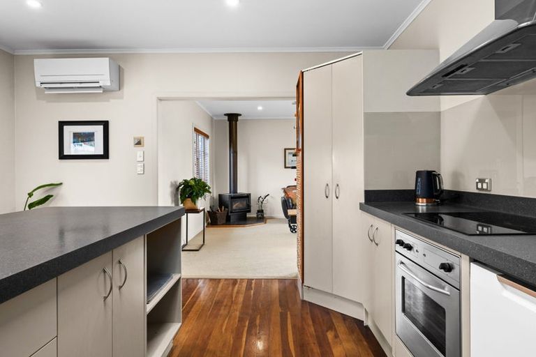 Photo of property in 23 Guthrie Road, Havelock North, 4130