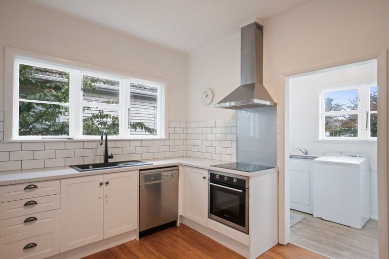 Photo of property in 110 Bath Street, Levin, 5510