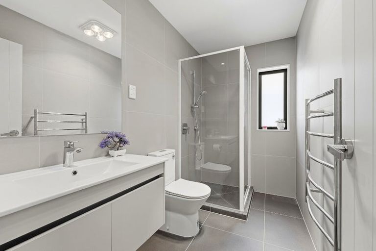 Photo of property in 6b Blenheim Street, Glenfield, Auckland, 0629