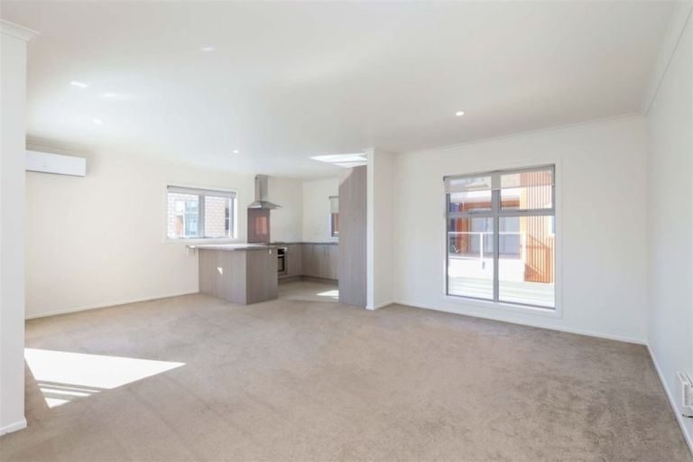 Photo of property in 2/9 Vialou Street, Hamilton Central, Hamilton, 3204