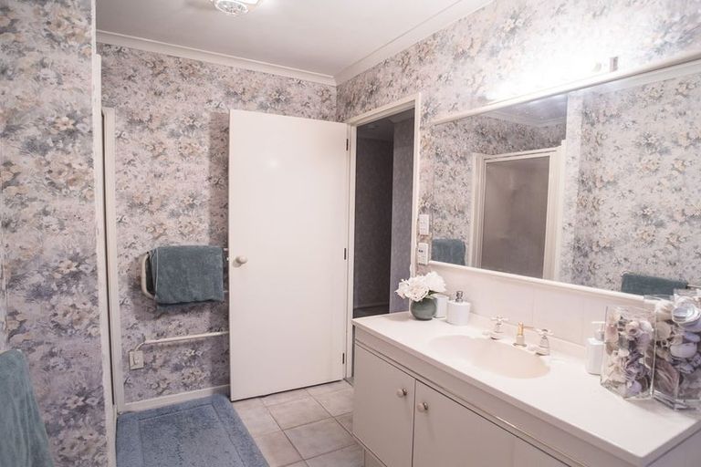 Photo of property in 37 Luculia Drive, Mount Maunganui, 3116