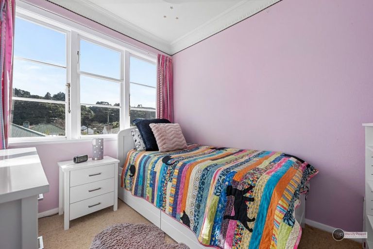 Photo of property in 15 Pearce Crescent, Taita, Lower Hutt, 5011