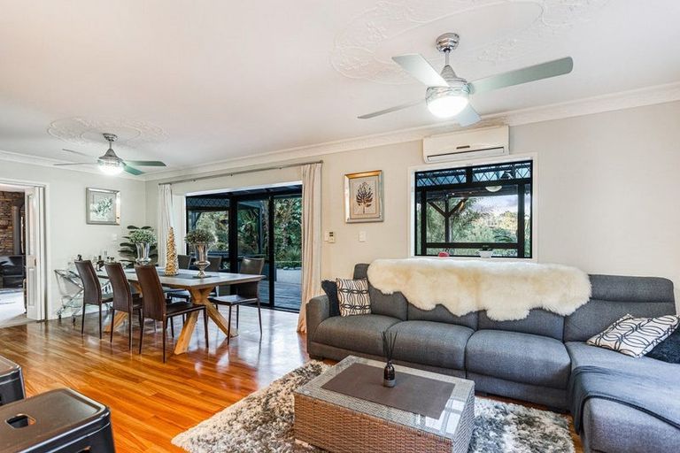 Photo of property in 190 Lonely Track Road, Dairy Flat, 0632