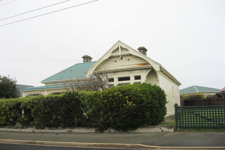 Photo of property in 73 Royal Crescent, Saint Kilda, Dunedin, 9012