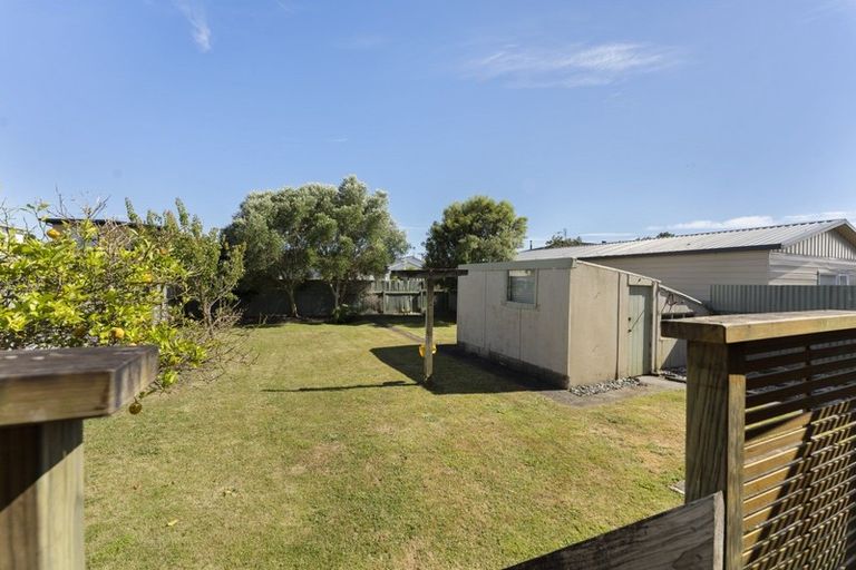Photo of property in 52 Wallace Place, Westown, New Plymouth, 4310