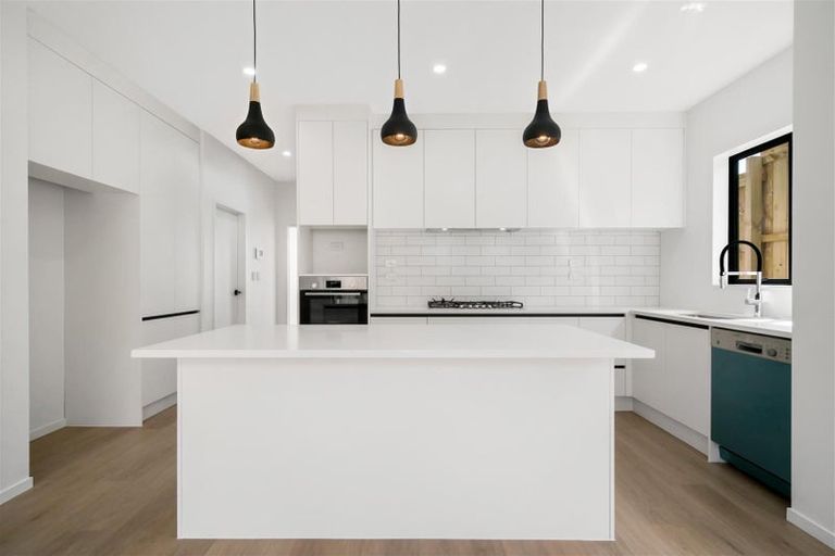 Photo of property in 32 Ta Moko Drive, Gulf Harbour, 0930