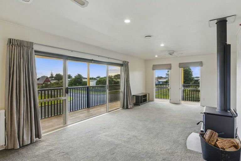 Photo of property in 9 Takitimu Street, Waitarere Beach, Levin, 5510