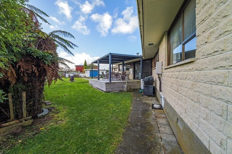 Photo of property in 73 Fergusson Street, Woodville, 4920