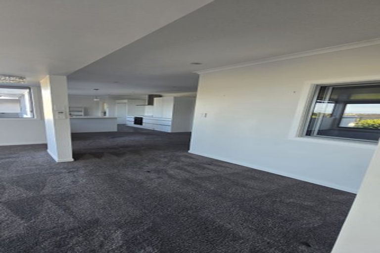 Photo of property in 63 Carlisle Road, Torbay, Auckland, 0630